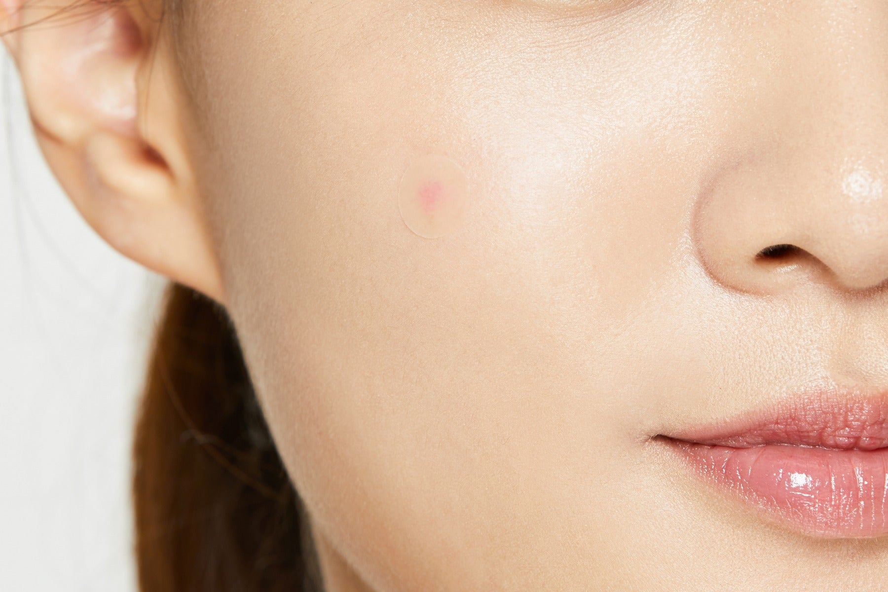 Patchs absorbant et correcteurs pour les boutons acné (24)